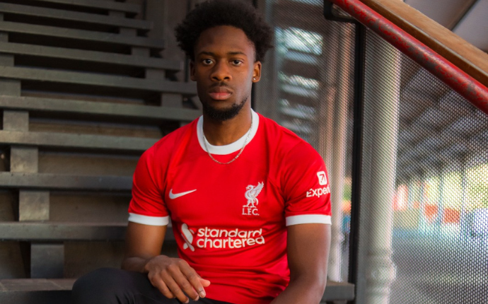 Nouveau maillot Liverpool Domicile 2023/2024