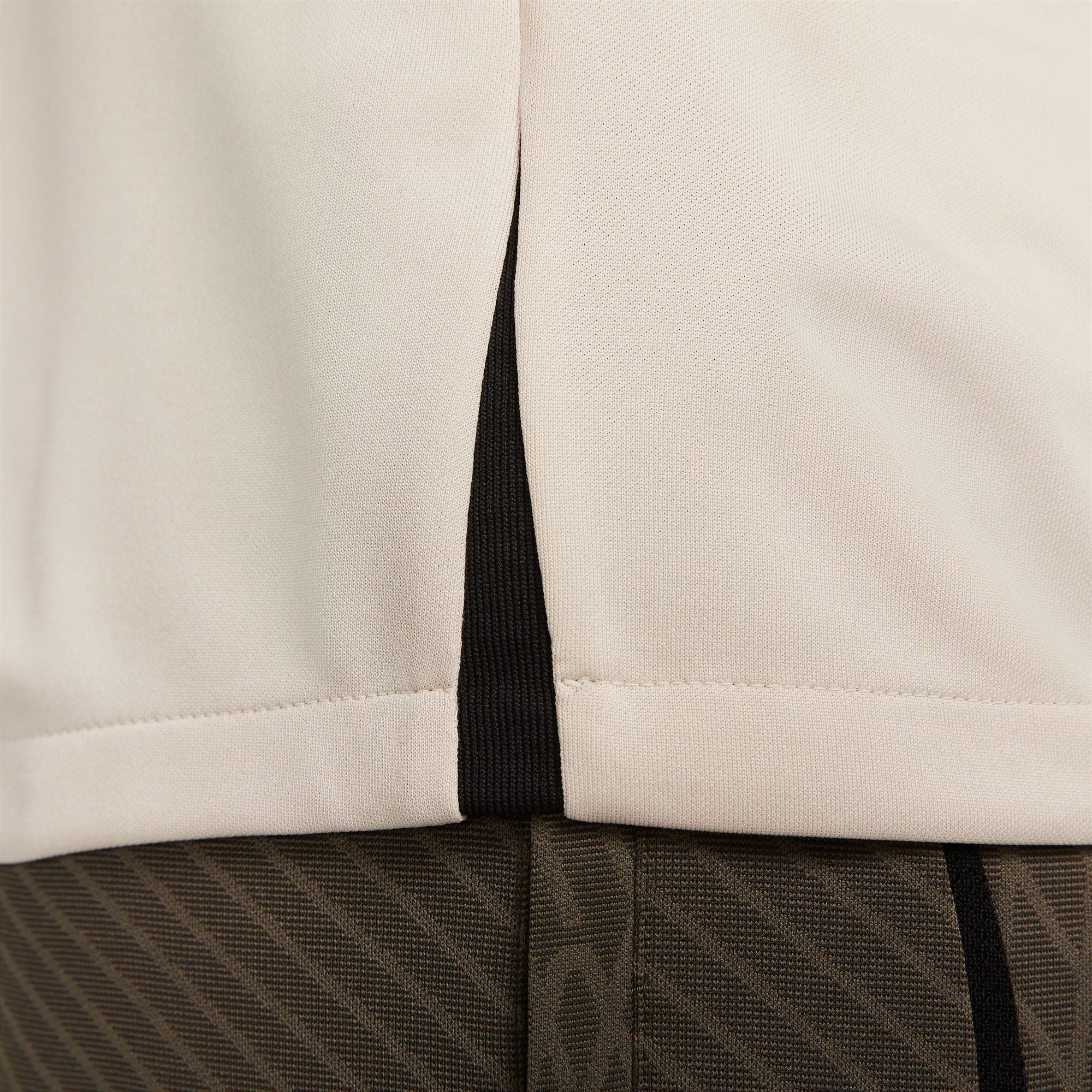 FootKorner TestingMaillot d'entrainement FC Barcelone 2023/2024 - Beige/Kaki