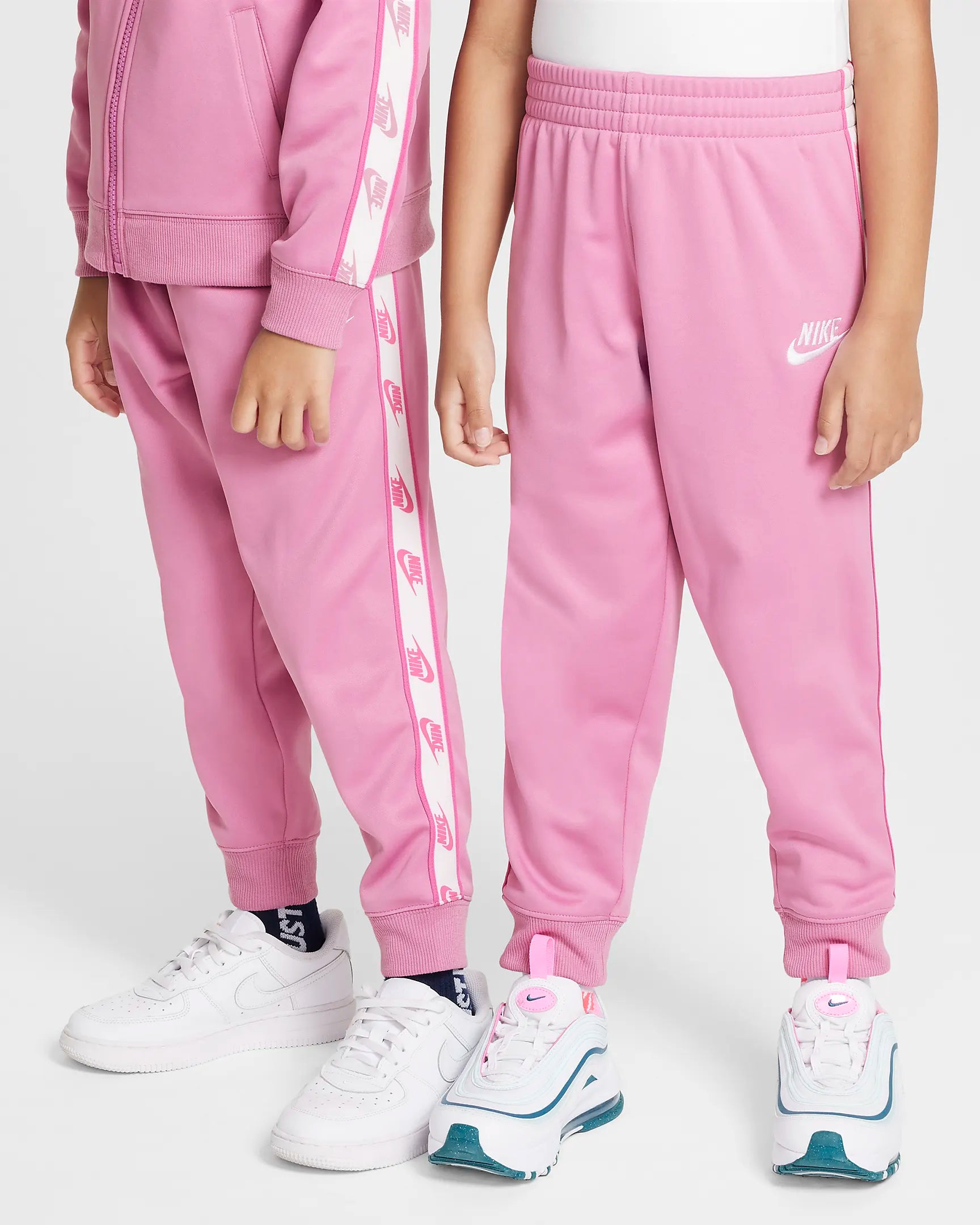 FootKorner TestingEnsemble de survêtement Nike Enfant - Rose