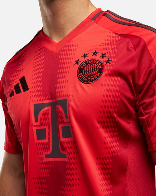 Maillot Domicile Bayern Munich - Rouge/Noir - FootKorner Testing