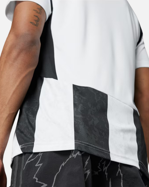 Maillot Domicile Juventus 2024/2025 - Noir/Blanc - FootKorner Testing
