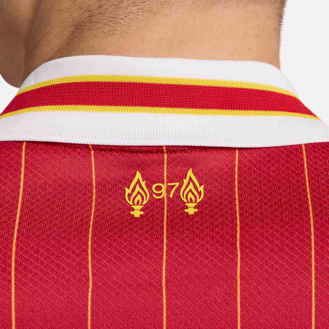 FootKorner TestingMaillot Liverpool Domicile 2024/2025- Rouge/Blanc