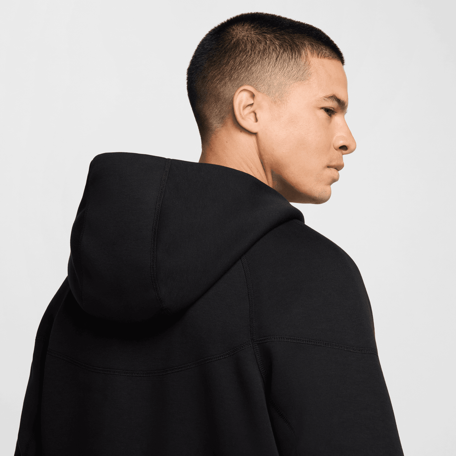 FootKorner TestingVeste Chelsea Tech Fleece 2024/2025 - Noir/Rose