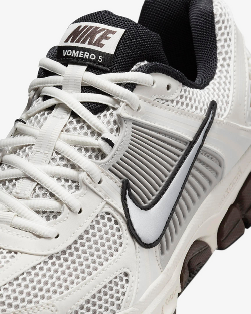 Nike Zoom Vomero 5 - Blanc/Marron - FootKorner Testing