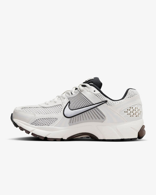 Nike Zoom Vomero 5 - Blanc/Marron - FootKorner Testing