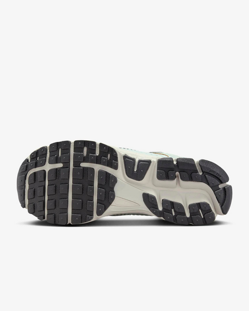 Nike Zoom Vomero 5 - Blanc/Vert - FootKorner Testing