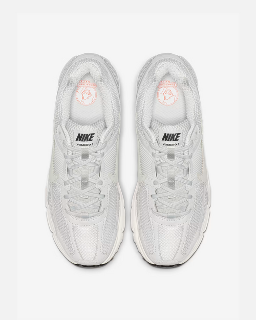 Nike Zoom Vomero 5 - Gris - FootKorner Testing