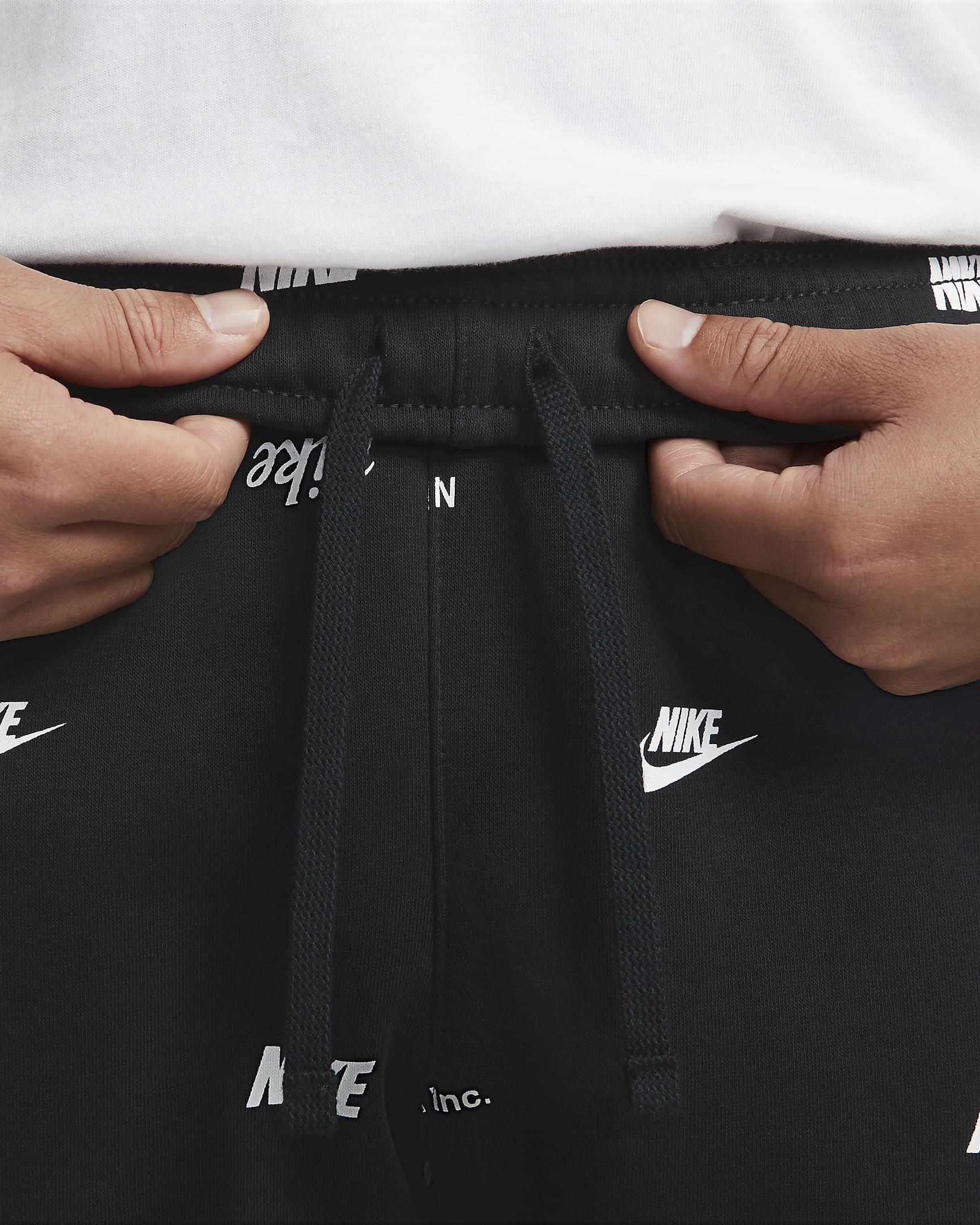 FootKorner TestingPantalon Jogging Nike Club Fleece - Noir/Blanc