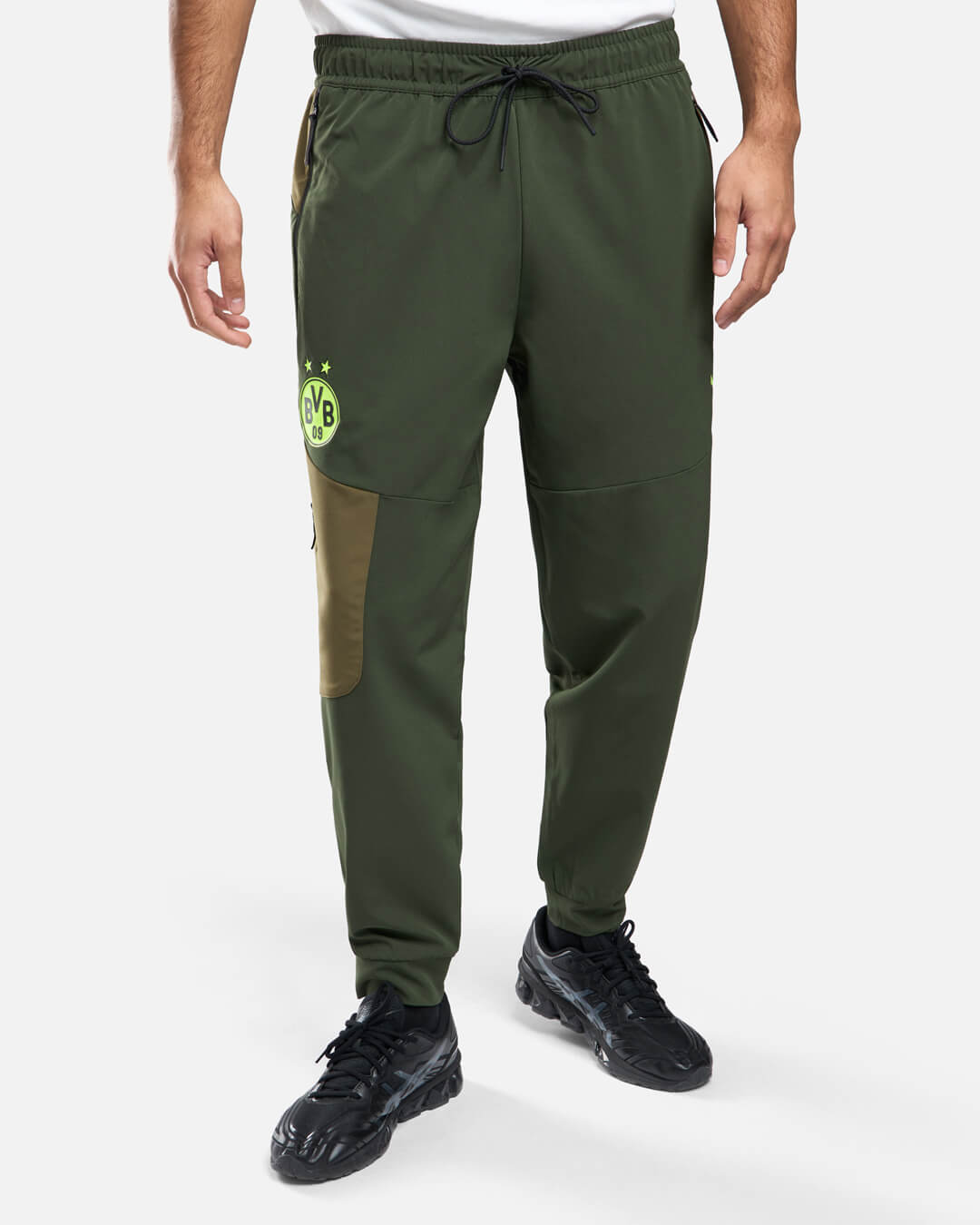 FootKorner TestingPantalon de survêtement Dortmund Tech Woven 2024/2025 - Kaki