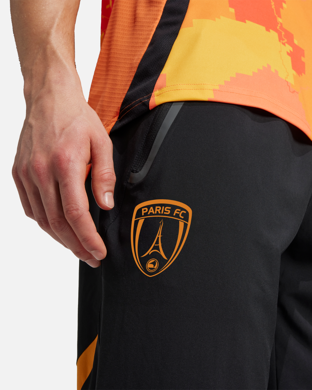 FootKorner TestingPantalon de survêtement Paris FC x Jefe - Noir/Orange