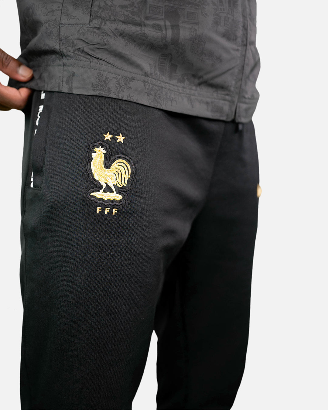FootKorner TestingPantalon d'entrainement Equipe de France 2022 - Noir/Doré