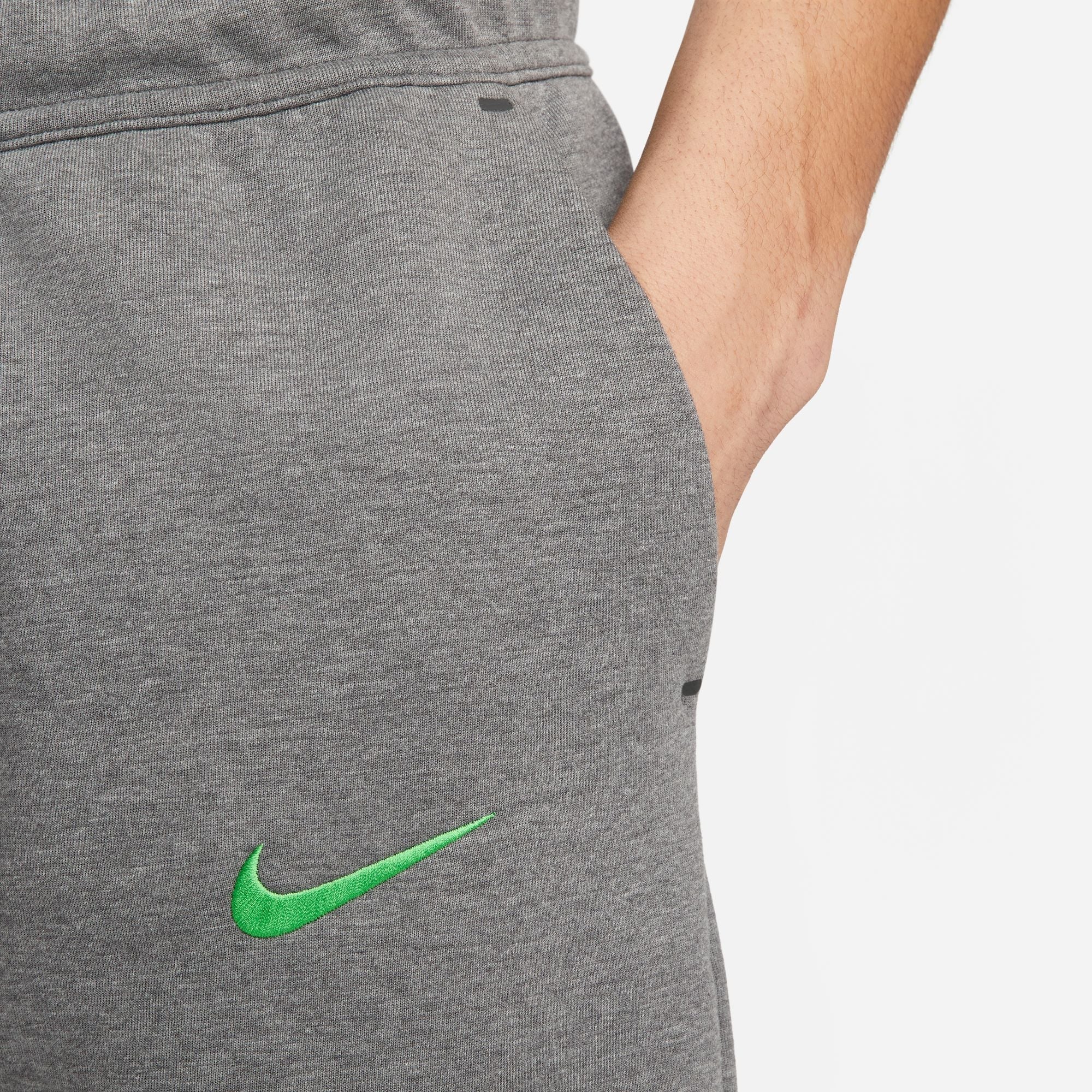 FootKorner TestingPantalon Liverpool Tech Fleece - Gris/Vert