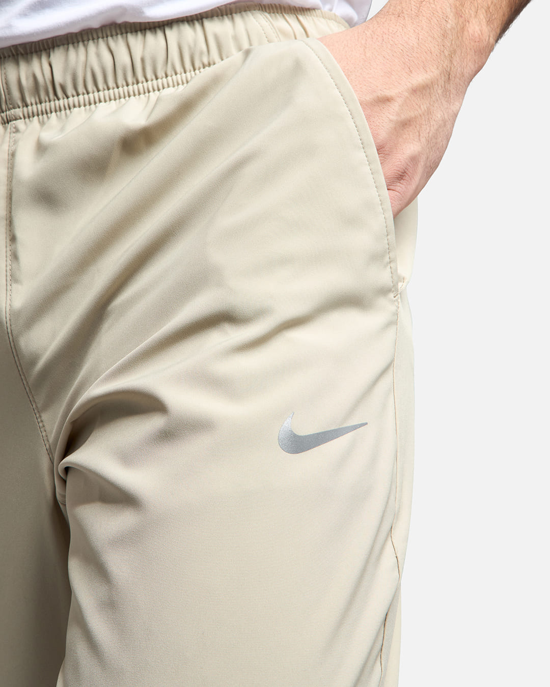 FootKorner TestingPantalon Nike Form - Beige