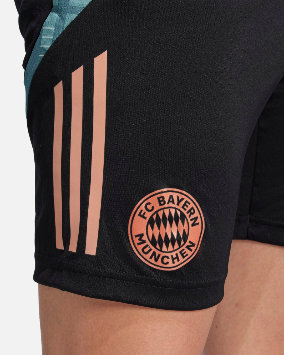 FootKorner TestingShort d'entrainement Bayern Munich 2024/2025 - Noir/Bleu/Rose