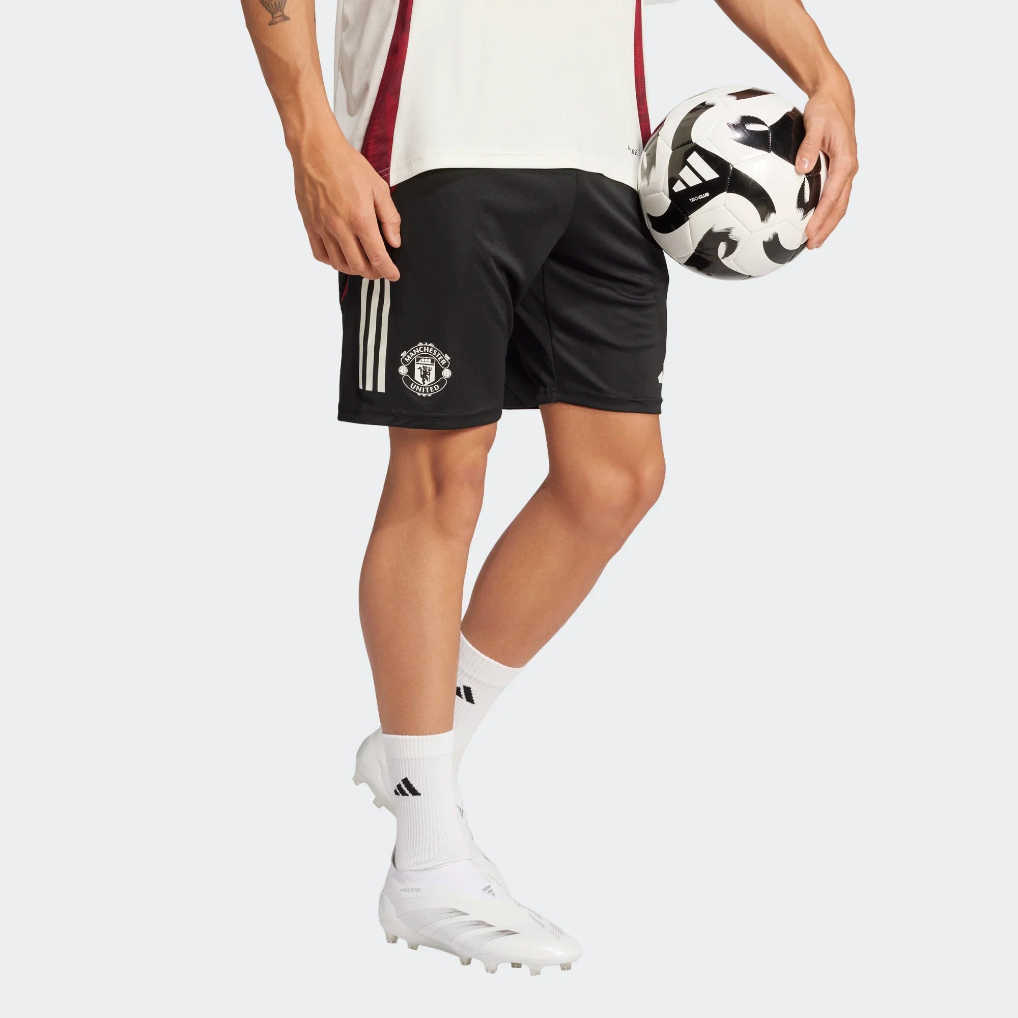 FootKorner TestingShort d'entrainement Manchester United 2024/2025 - Noir/Rouge