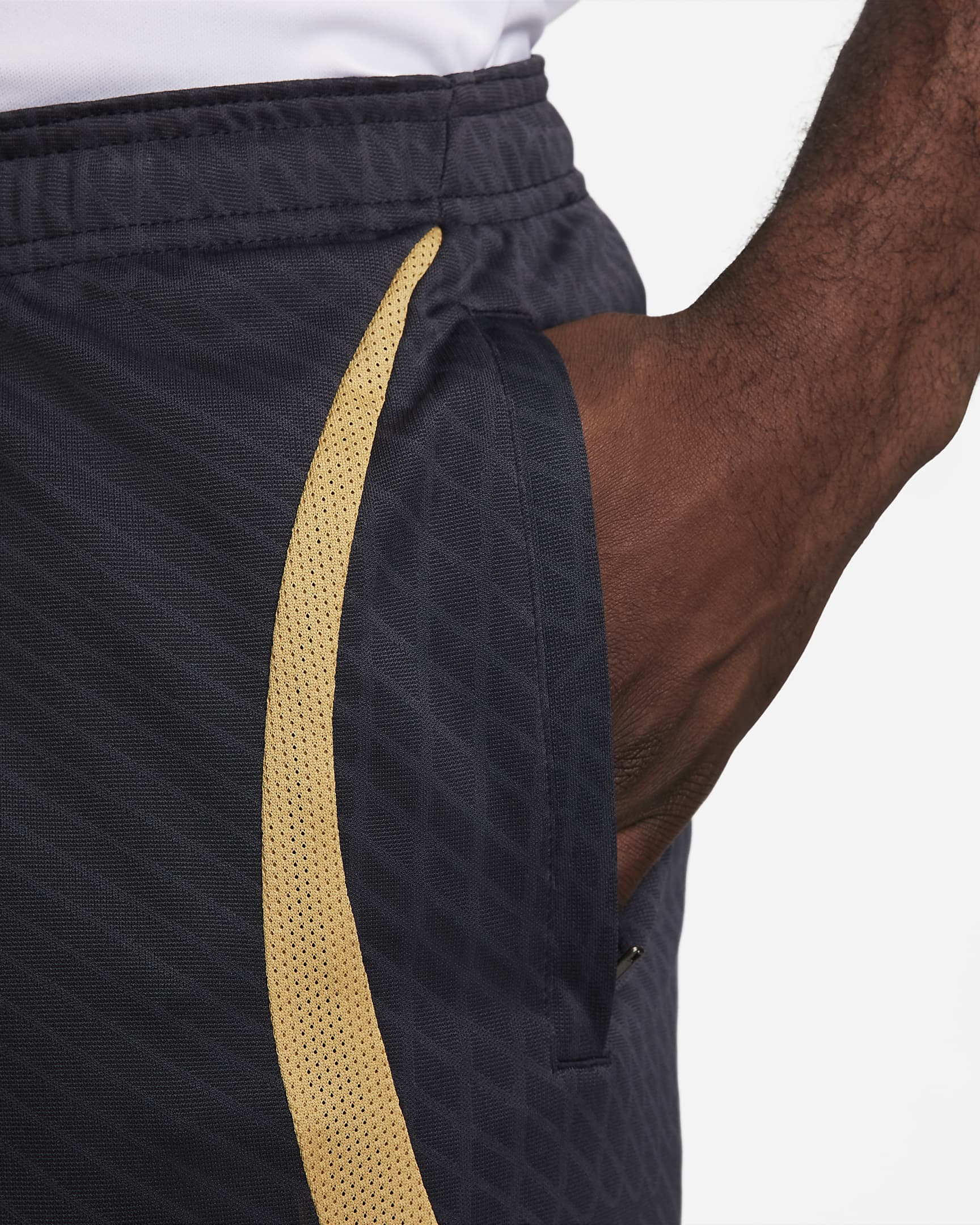 FootKorner TestingShort d'entrainement Chelsea - Noir/Doré