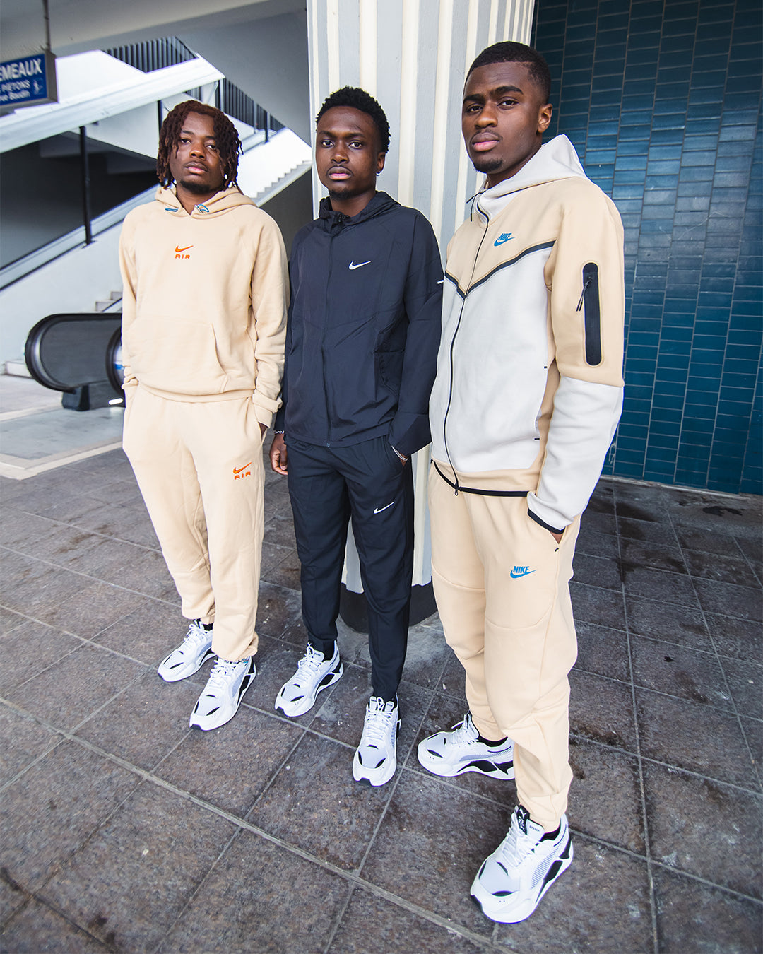 FootKorner TestingSweat à capuche Nike Sportswear Air - Beige