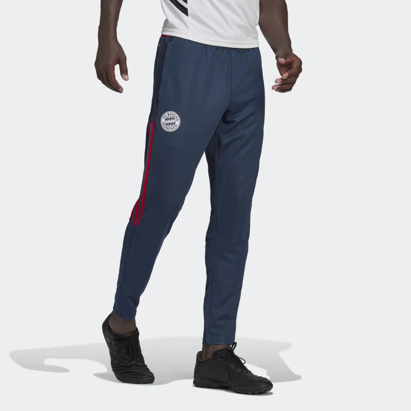 FootKorner TestingPantalon d'entrainement Bayern Munich 2022 - Bleu/Rouge