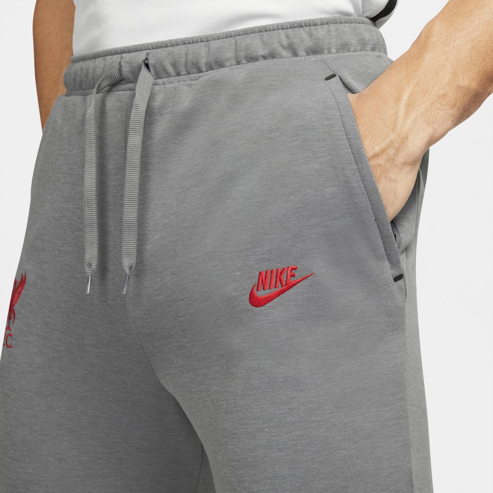 FootKorner TestingPantalón Liverpool Travel 2021/2022 - Gris/Amarillo/Rojo